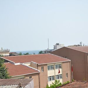 Huxley Hotel And Aparts Old City
